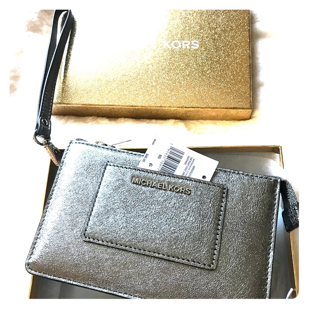 New Michael Kors small pocket leather wristlet
